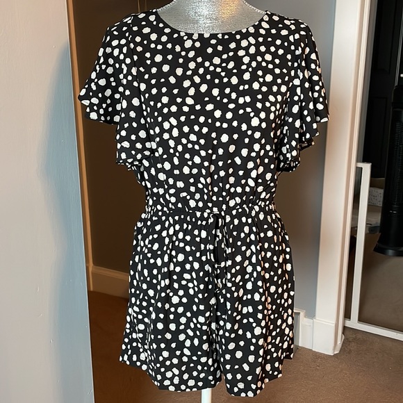 Cheetah Romper - Picture 2 of 6